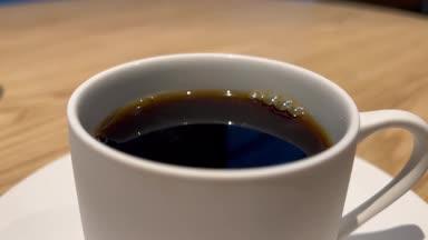 コーヒーとカップ