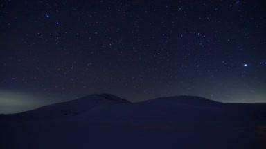 冬の白馬大池・小蓮華山と星のタイムラプス