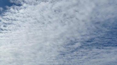 青空と雲のタイムラプス