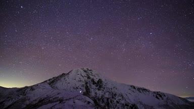 厳冬期の北岳と星空のタイムラプス